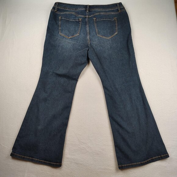 Torrid Luxe Slim Boot  Jeans Womens 18 S Super Stretch Bootcut - Picture 2 of 10